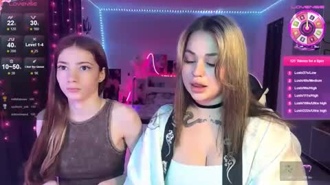 Snapshot of magicladyy chatting on November 23, 12:54 am Angel online show from November 23, 12:54 am