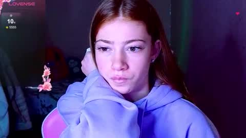 Snapshot of magicladyy chatting on November 26, 7:48 pm Angel online show from November 26, 7:48 pm