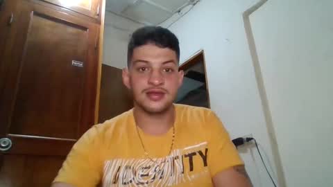 Snapshot of magico_9809 chatting on January 29, 5:09 am BRAYAN online show from January 29, 5:09 am