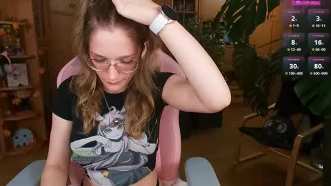 Nicole online show from September 18, 8:33 pm