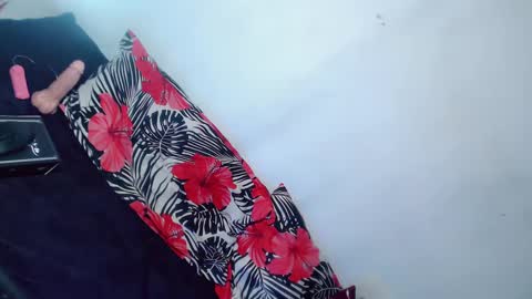 Mocah online show from December 9, 9:58 pm