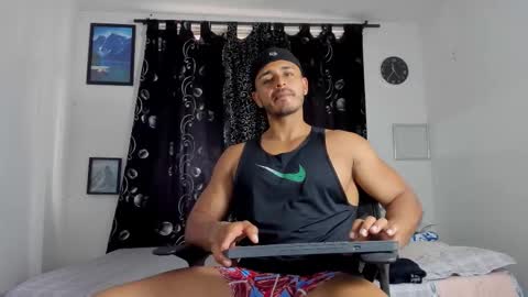 Snapshot of magnusclark chatting on October 9, 8:07 pm Magnusclark online show from October 9, 8:07 pm