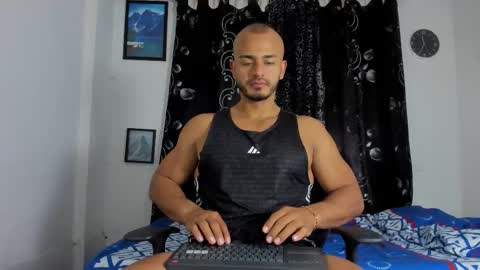 Snapshot of magnusclark chatting on October 27, 11:36 am Magnusclark online show from October 27, 11:36 am