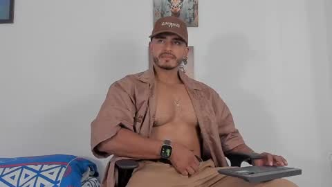 Magnusclark online show from May 10, 7:19 pm