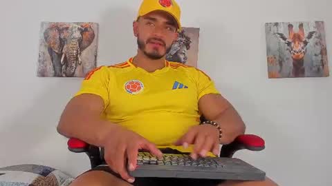 Magnusclark online show from July 3, 6:25 pm