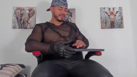 Magnusclark online show from July 8, 6:45 pm