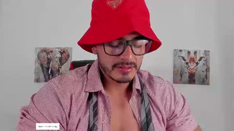 Magnusclark online show from July 28, 7:39 pm