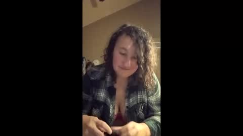 Snapshot of magsmarsh13 chatting on December 22, 5:37 am magsmarsh13 online show from December 22, 5:37 am