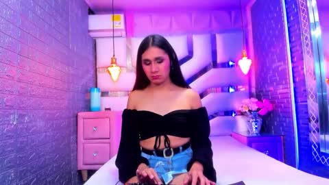 mahiara hot online show from May 8, 2:39 am