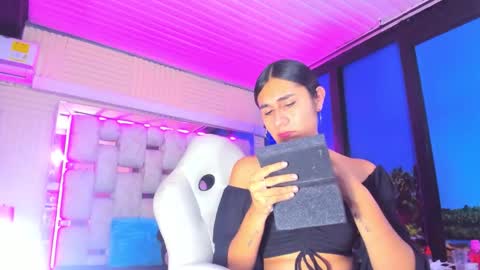 mahiara hot online show from May 15, 5:31 pm