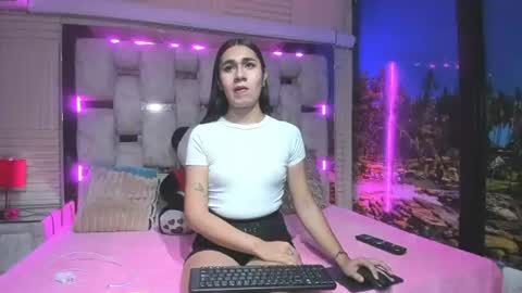 mahiara hot online show from July 27, 12:23 pm