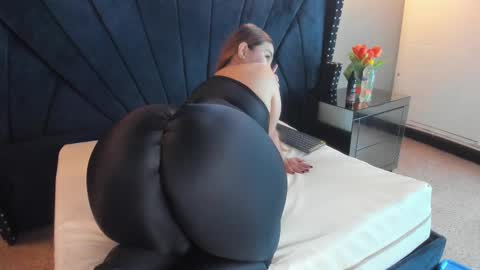 Snapshot of mahiasmith13 chatting on October 4, 1:20 pm MAHIA online show from October 4, 1:20 pm