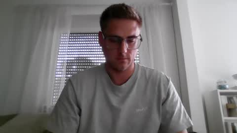 mahrcuhs online show from July 25, 11:19 am