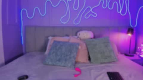 Mai online show from November 6, 7:48 pm