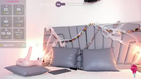 Snapshot of maia_520 chatting on October 15, 7:36 pm maia_520 online show from October 15, 7:36 pm