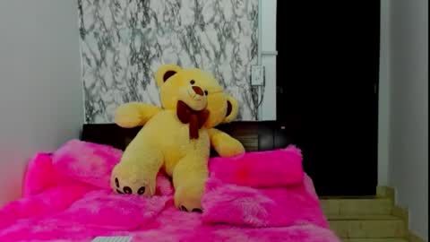 Maia Bronce online show from February 23, 10:12 am