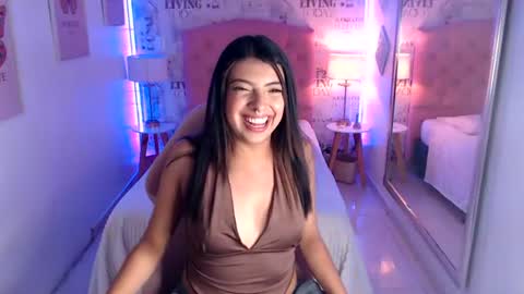 Maia Reficco online show from June 25, 3:05 pm