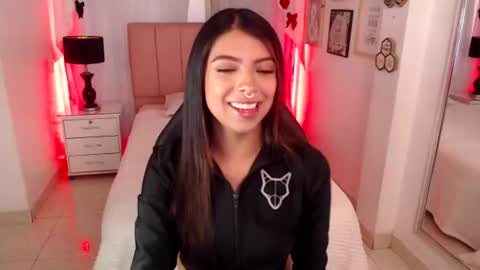 Maia Reficco online show from July 29, 11:30 am