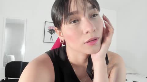 Snapshot of maia_w10 chatting on January 23, 12:19 pm Maia online show from January 23, 12:19 pm