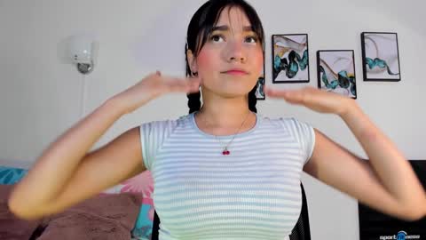 Snapshot of maia_w10 chatting on February 6, 12:37 pm Maia online show from February 6, 12:37 pm