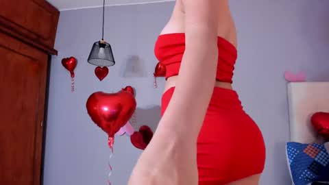 Snapshot of maia_w10 chatting on February 14, 12:57 pm Maia online show from February 14, 12:57 pm