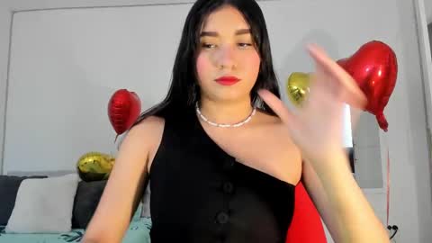 Snapshot of maia_w10 chatting on February 24, 12:37 pm Maia online show from February 24, 12:37 pm