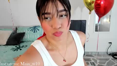 Snapshot of maia_w10 chatting on February 28, 12:20 pm Maia online show from February 28, 12:20 pm