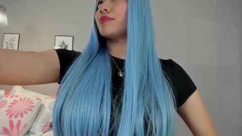 Snapshot of maia_w10 chatting on October 7, 12:24 pm Maia online show from October 7, 12:24 pm