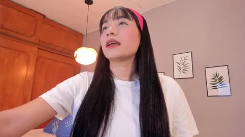 Snapshot of maia_w10 chatting on November 12, 12:16 pm Maia online show from November 12, 12:16 pm