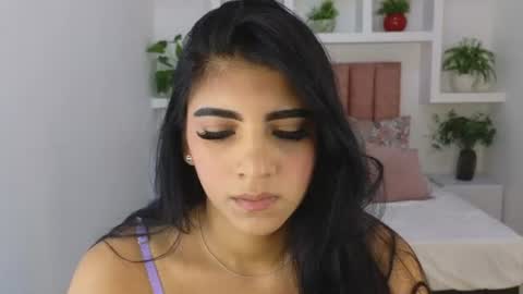 Maiaa Ruiz  online show from June 16, 2:09 pm