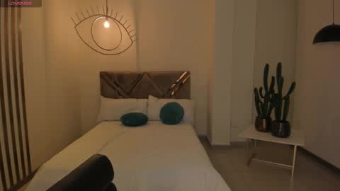  Maia  online show from October 19, 4:40 pm