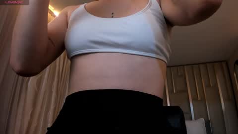  Maia  online show from November 25, 6:41 pm