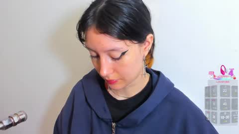 Snapshot of maibys_cute chatting on June 5, 4:30 am maibys online show from June 5, 4:30 am