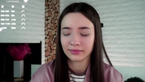 Snapshot of maidabuoy chatting on January 18, 1:19 am Lucy online show from January 18, 1:19 am