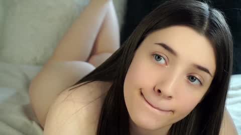 Snapshot of maidabuoy chatting on January 24, 7:19 am Lucy online show from January 24, 7:19 am