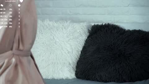 Snapshot of maidabuoy chatting on February 8, 4:25 am Lucy online show from February 8, 4:25 am