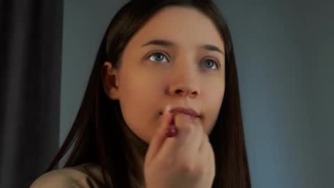 Snapshot of maidabuoy chatting on February 17, 5:58 am Lucy online show from February 17, 5:58 am