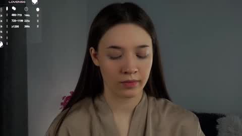 Snapshot of maidabuoy chatting on February 19, 1:18 am Lucy online show from February 19, 1:18 am