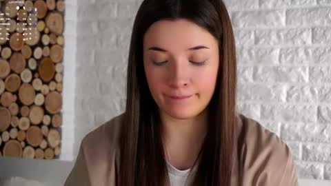 Snapshot of maidabuoy chatting on October 4, 1:36 am Lucy online show from October 4, 1:36 am