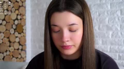 Lucy online show from November 13, 3:05 am