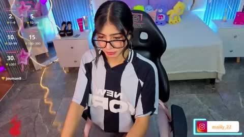 maiily_tay online show from March 13, 12:56 pm