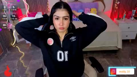 maiily_tay online show from March 26, 12:00 pm