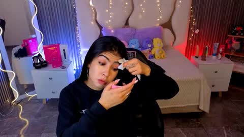 maiily_tay online show from March 27, 1:00 pm