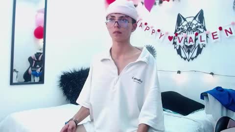 Snapshot of maiky_cooper chatting on February 9, 8:11 am Maiky Cooper online show from February 9, 8:11 am