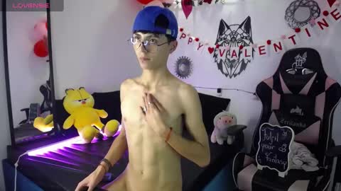 Snapshot of maiky_cooper chatting on February 12, 8:38 am Maiky Cooper online show from February 12, 8:38 am