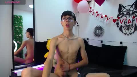 Snapshot of maiky_cooper chatting on February 13, 9:20 am Maiky Cooper online show from February 13, 9:20 am