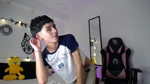 Snapshot of maiky_cooper chatting on February 20, 8:39 am Maiky Cooper online show from February 20, 8:39 am