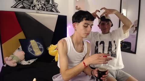 Snapshot of maiky_cooper chatting on February 28, 8:42 am Maiky Cooper online show from February 28, 8:42 am