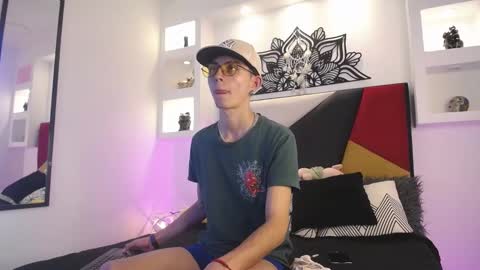 Snapshot of maiky_cooper chatting on March 2, 7:10 am Maiky Cooper online show from March 2, 7:10 am