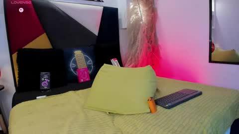 Snapshot of maiky_cooper chatting on October 8, 9:12 pm Maiky Cooper online show from October 8, 9:12 pm